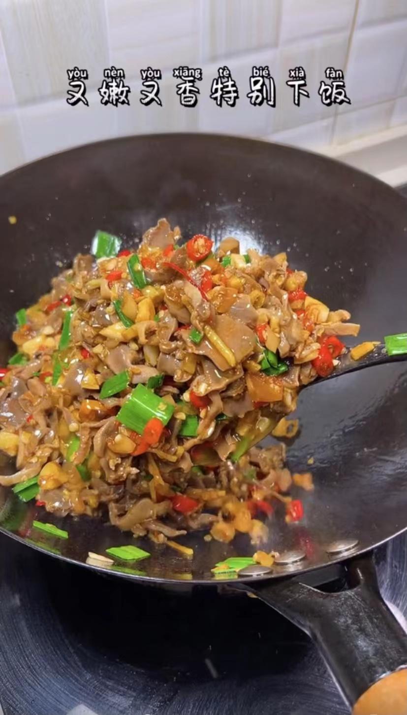 炒不辣的鸡胗的方法,辣椒炒鸡胗肝的做法