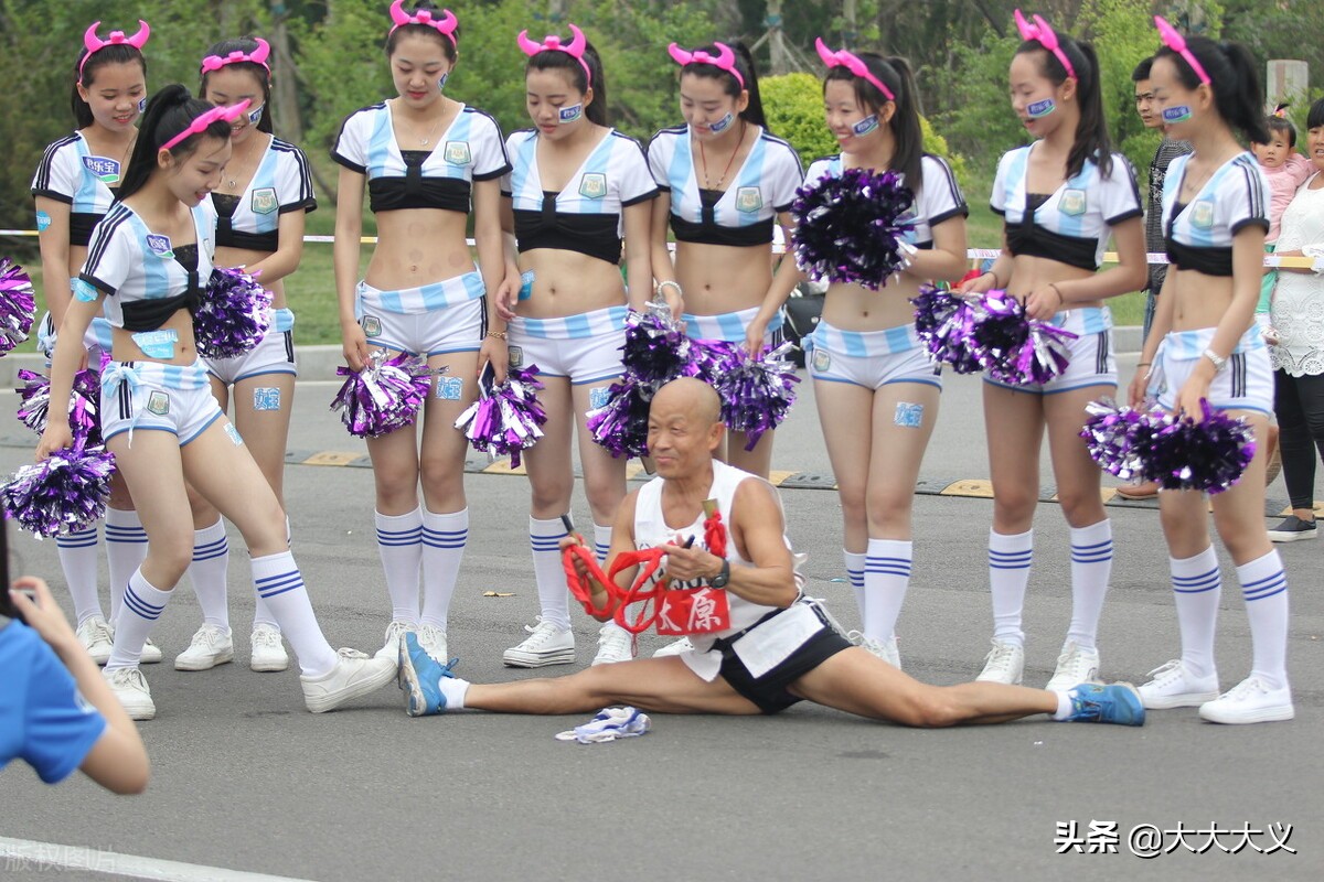 公认拉拉队女神,颜值最高的拉拉队