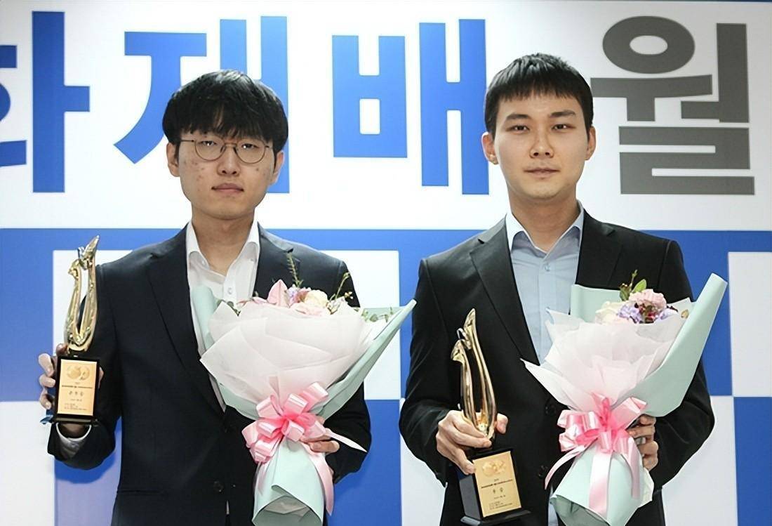 lg杯杨鼎新对申真谞直播,lg杯对局讲解