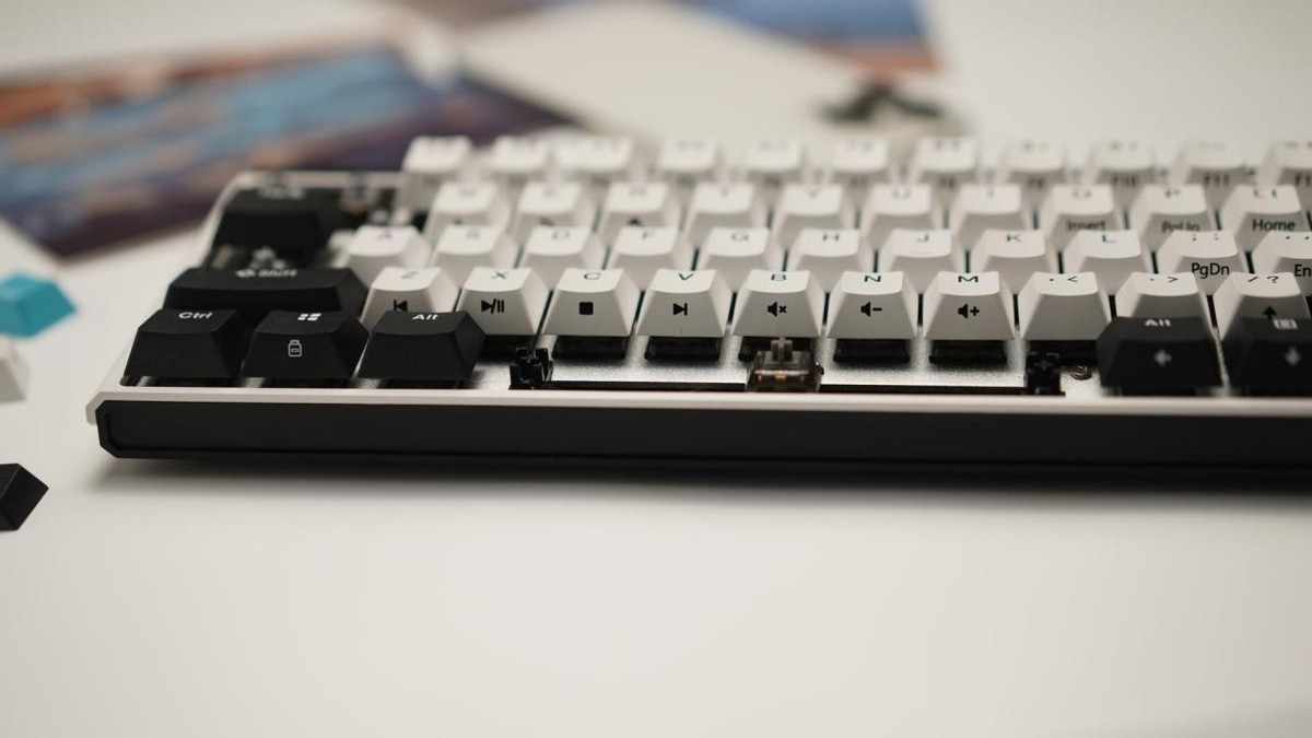 杜伽k330w深度评测,杜伽k330键盘银轴怎么样