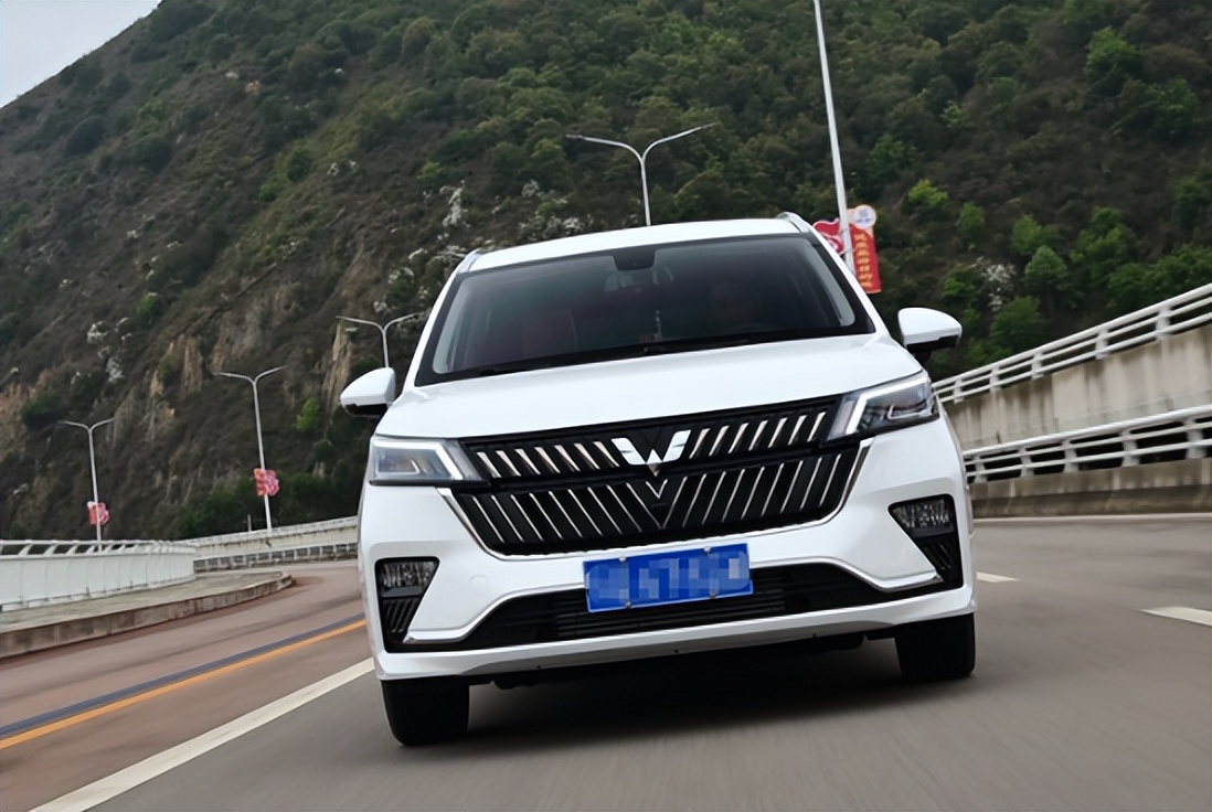 五菱佳辰1.5l油耗轻享舒适型,五菱佳辰mpv油耗怎么样