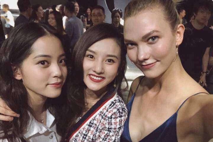 欧阳娜娜的好闺蜜,今天是任敏,昨天是张子枫,前天是宋祖儿