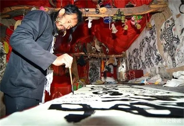 那个相信龙真实存在,离家出走上山寻龙17年的道长,现状如何?