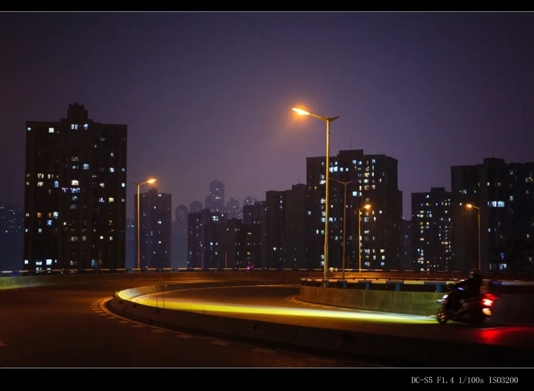 高性能微单,适马50mmf1.4老款与新款对比