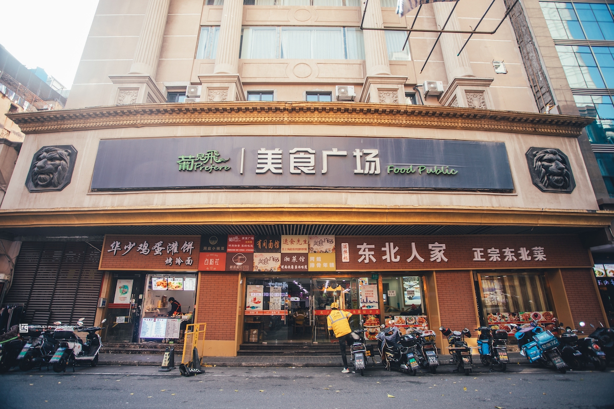 上海好吃到破产的小吃街,曾经繁华的上海街道如今空无一人