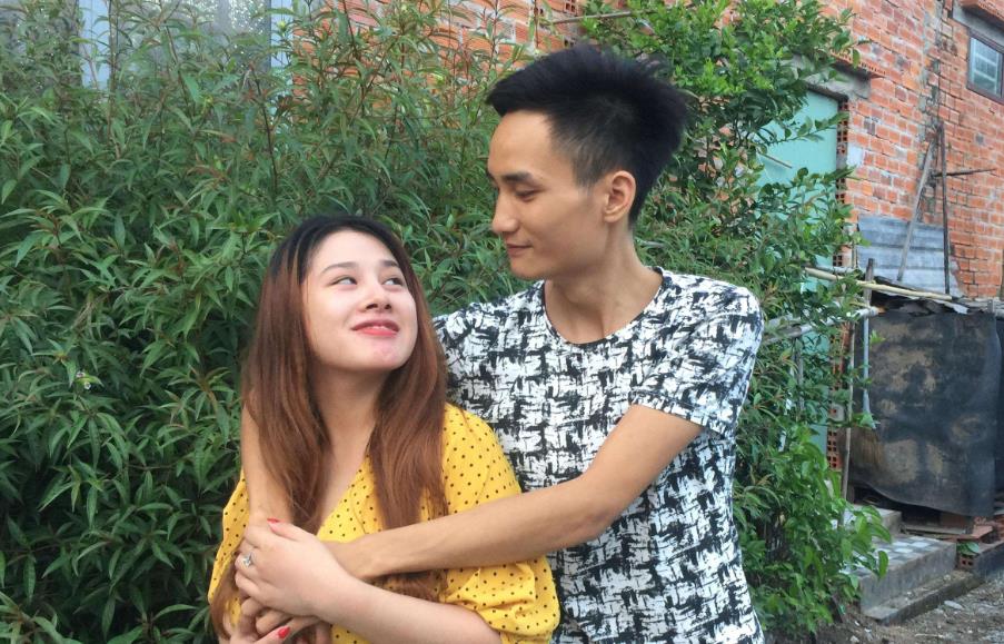 湖南45岁大叔娶越南姑娘,越南26岁小伙娶61岁妻子现状