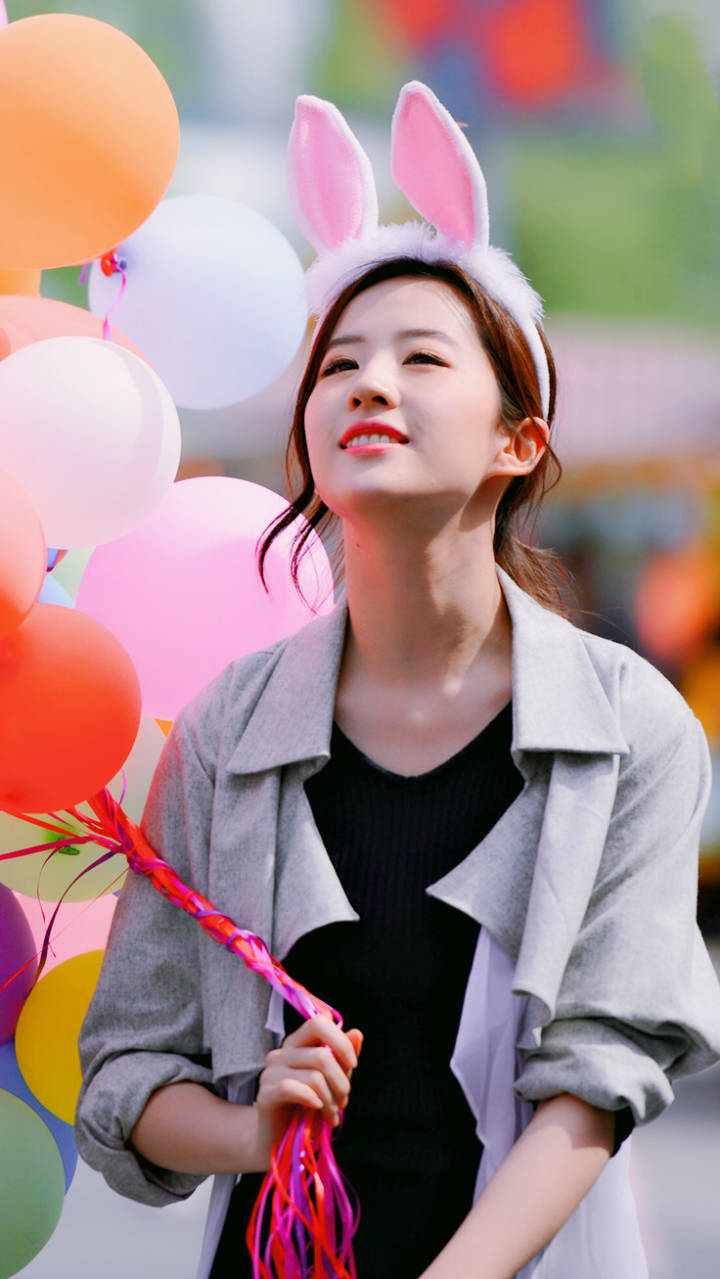 电影都差成这样了，她的颜值还是美得毫不受影响