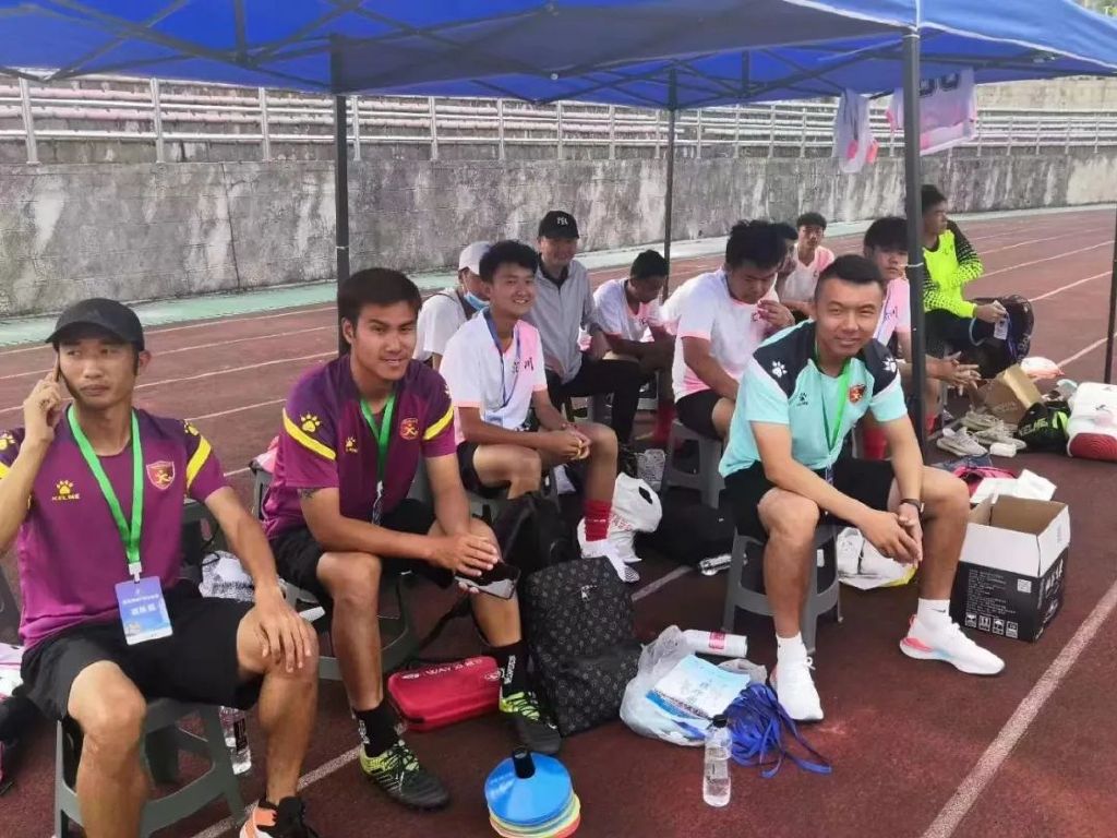 少年中国|革命老区遵义的校园足球筑梦人：让孩子们看到希望