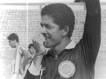 足坛奇葩故事,21：猎鹰鞋是如何诞生的？英格兰球队两夺世界杯