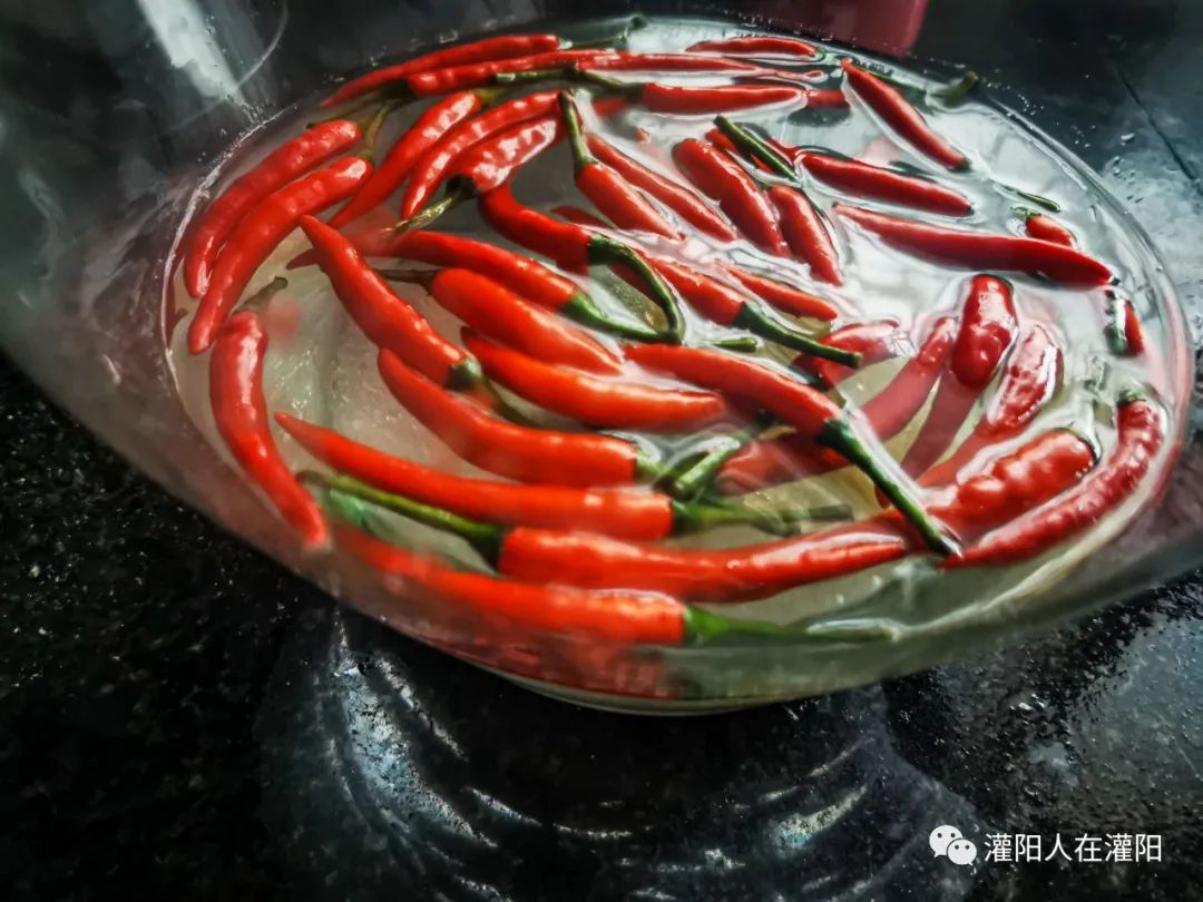 做酸坛子的视频,做酸坛有小气泡