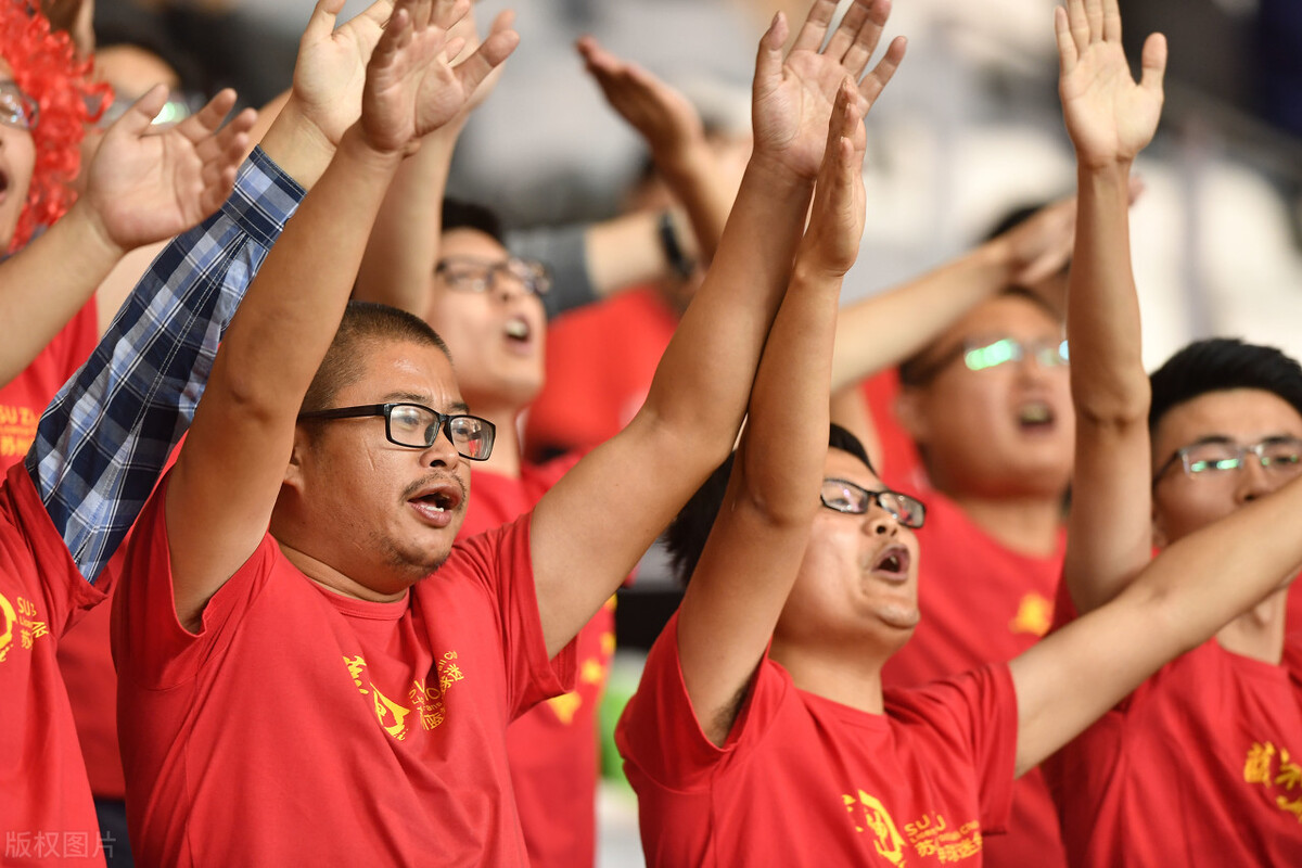 国足负于越南男足踢了多少分钟,国足1比3输越南惨案