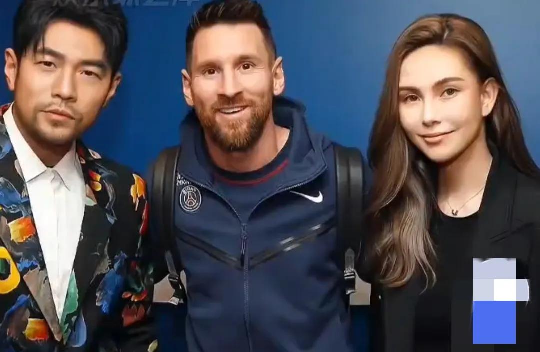 周杰伦踢足球怎么样了,周杰伦被罚跪搓衣板视频