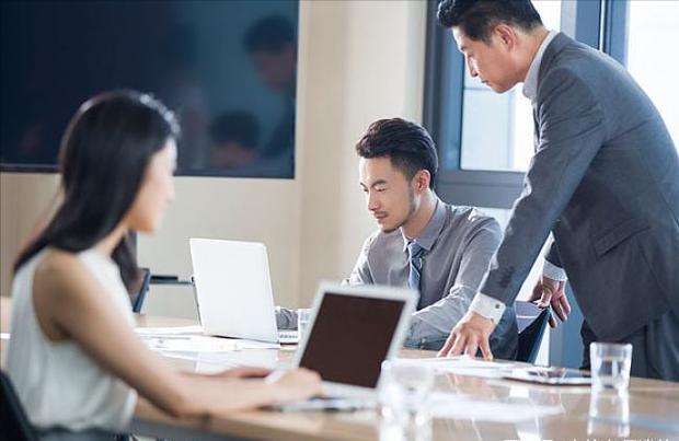 大学生毕业没工作在家啃老怎么办,大学生毕业后啃老不工作怎么办