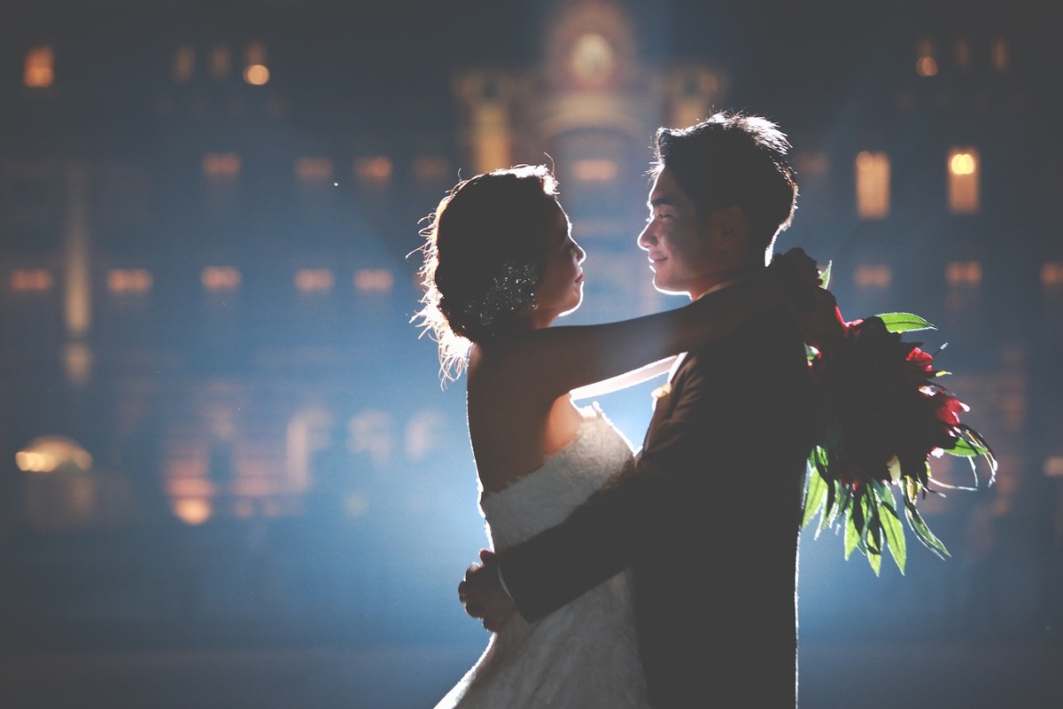 特步千金与七匹狼公子订婚,特步二公子与七匹狼公主联姻