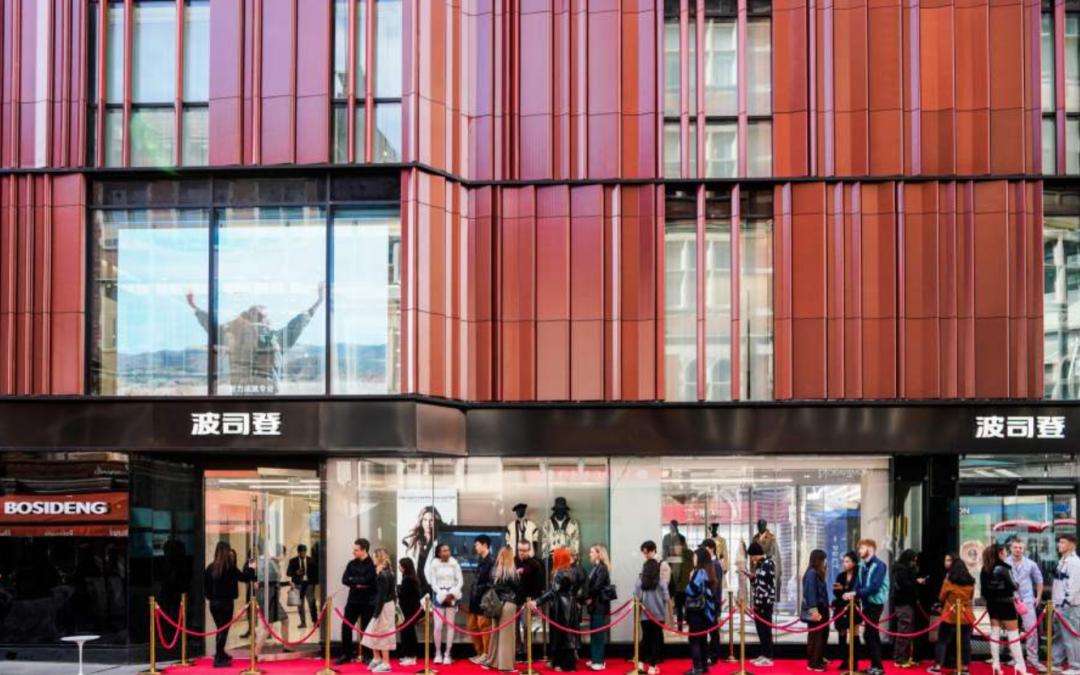 国产羽绒服为什么越卖越贵,国产羽绒服的问题在于不够贵