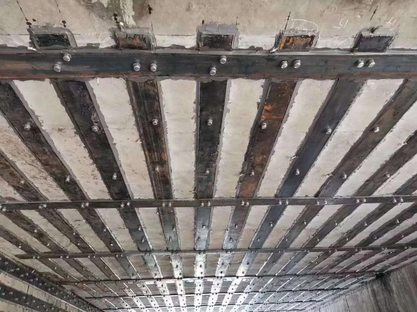 鹤壁十万买八套房是什么样的房 (男子在鹤壁十万买八套房)