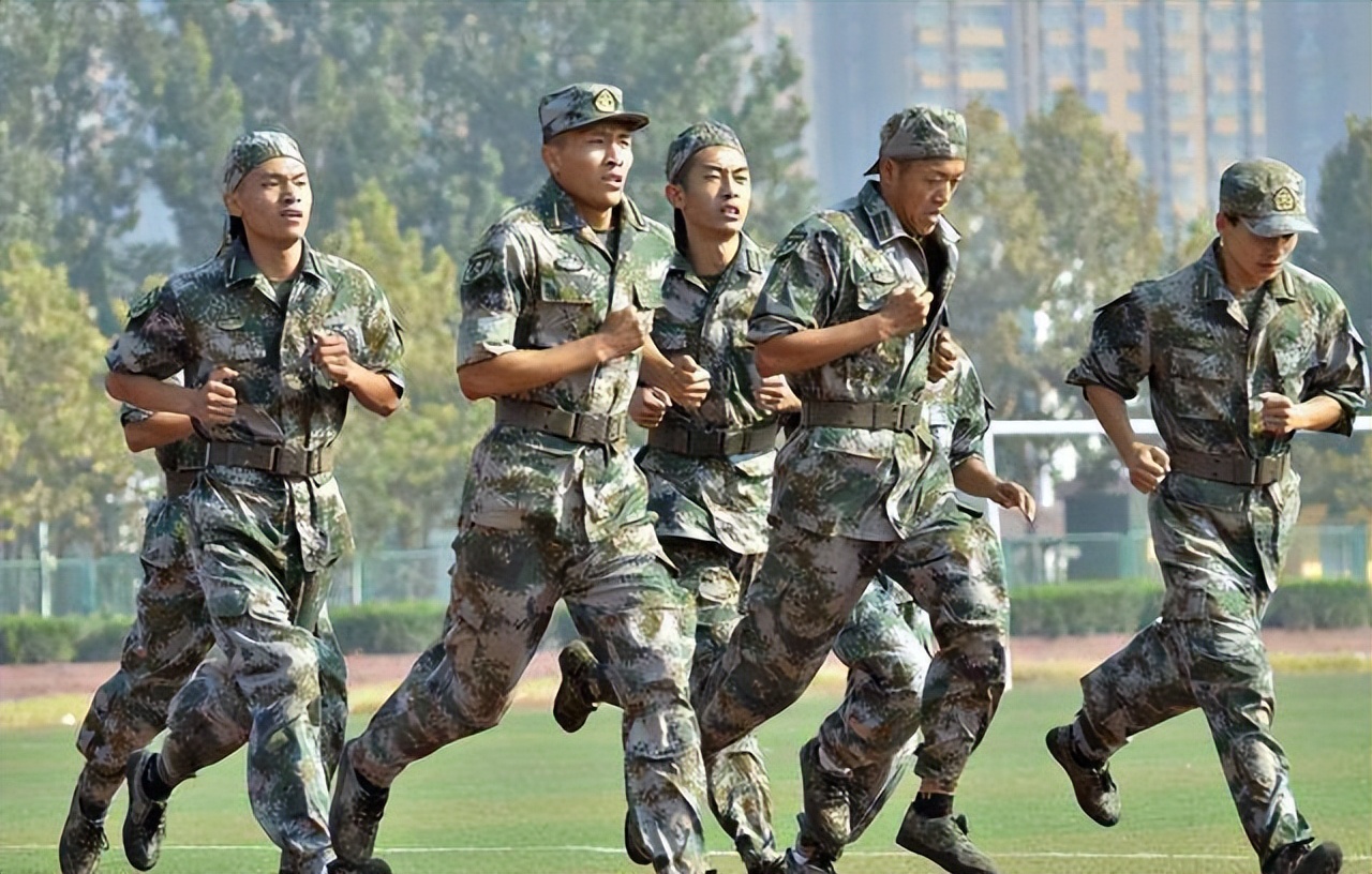 定向培养军士体检是和军校一起吗,定向培养军士考上军校应该读几年