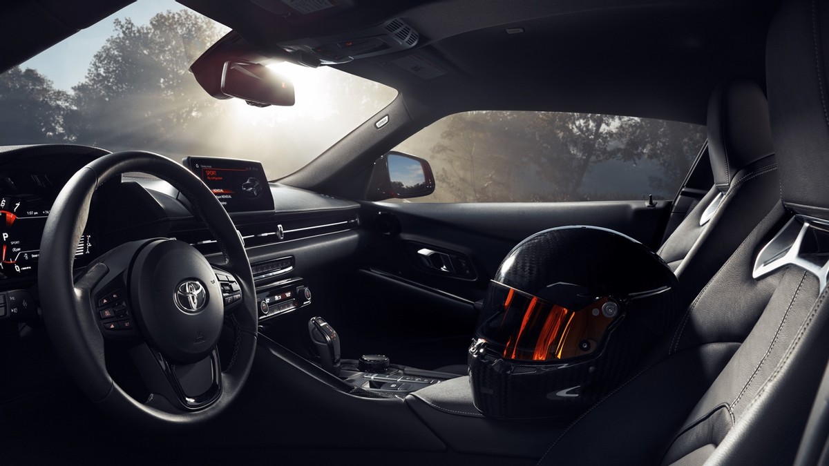 丰田GRSupra3.0顶级版,2022丰田grsupra3.0试驾