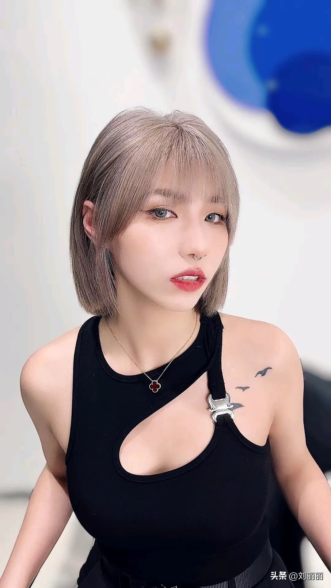 剪女发断层中长发,女发中长发快剪