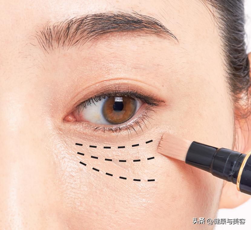 怎么做淡化色斑,用什么方法涂抹可以消除色斑