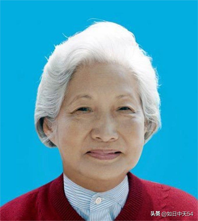 荣毅仁夫人杨鉴清，与丈夫相濡以沫近70年，自己还高寿的秘诀
