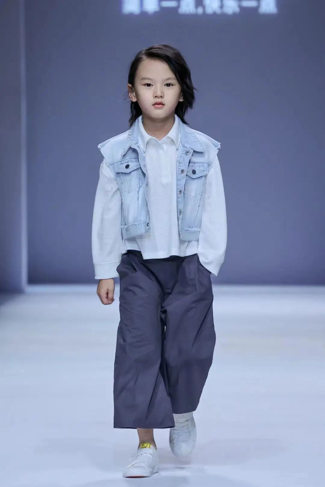 “铁皮青蛙”玩起来！|AW23童话小镇童装报名开启！