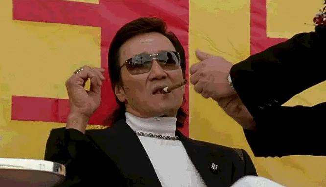 少林足球周星驰找别人要钱,谢贤参演少林足球原因