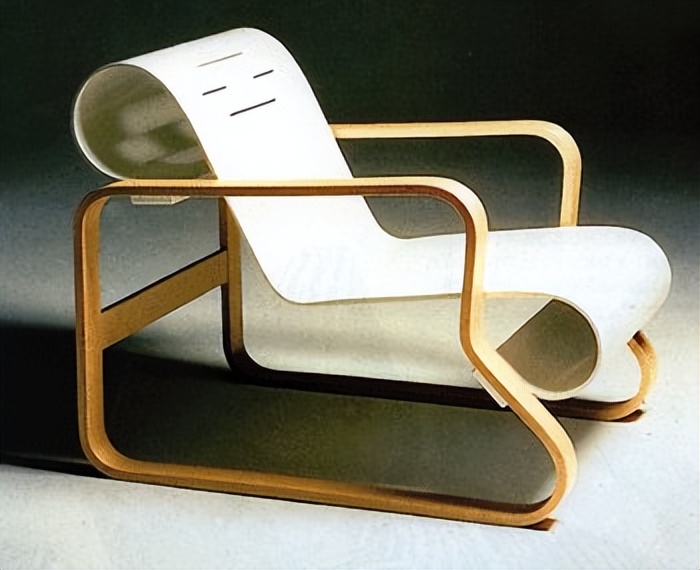 包豪斯学派成立于哪一年,包豪斯学派的特征及其影响