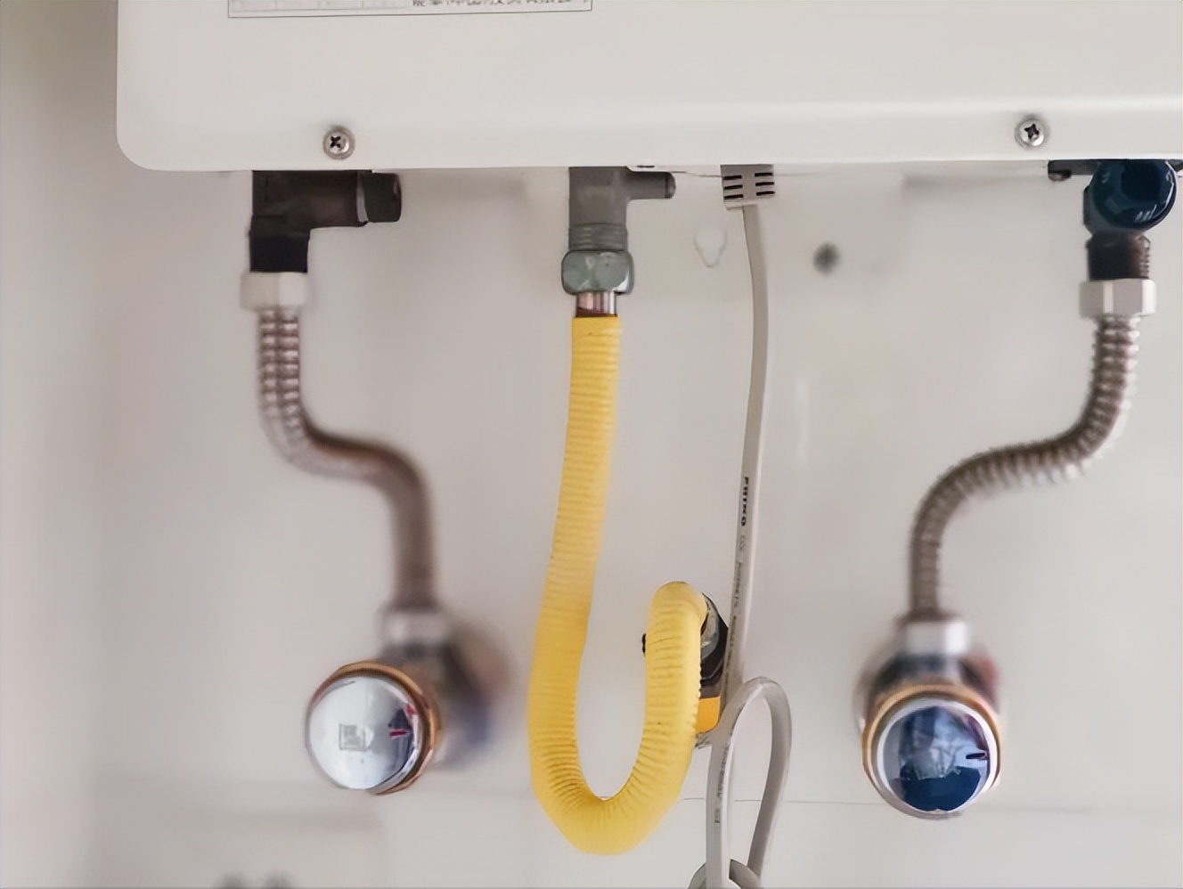 能率热水器强排式热水器,能用十年的即热式热水器