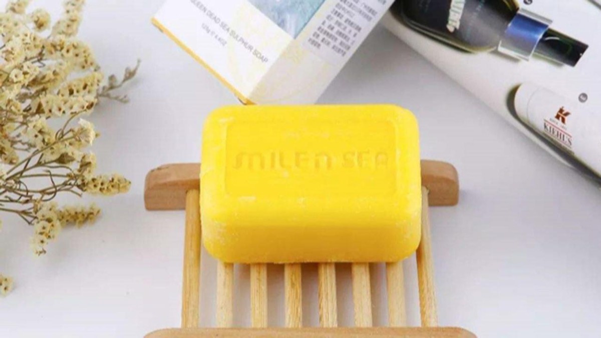 一女子坚持上海药皂洗头半年,一女子坚持硫磺皂洗头半年生发