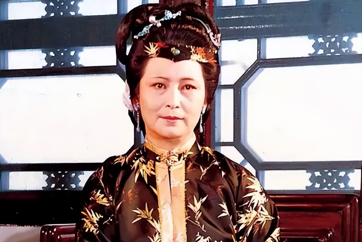 贾政为何喜欢粗俗的赵姨娘,贾政为何讨厌王夫人偏爱赵姨娘