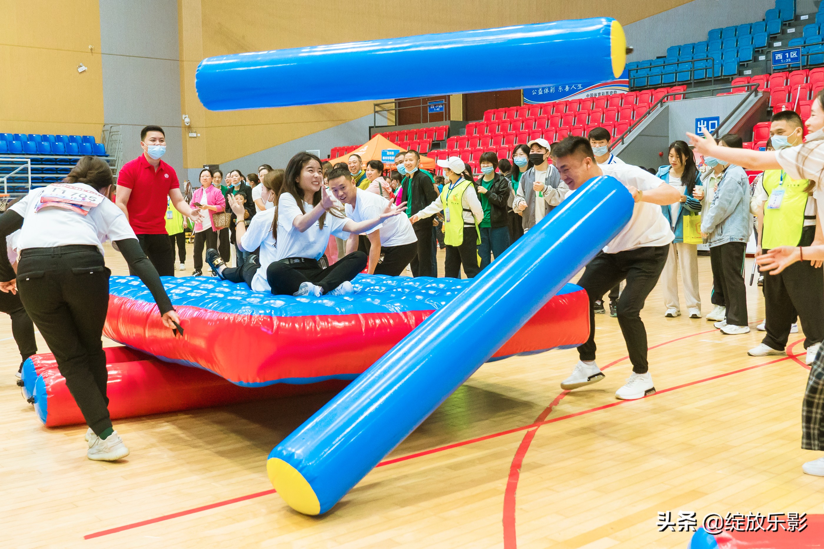 运动会开幕式舞蹈嗨爆全场,嗨翻全场的大赛