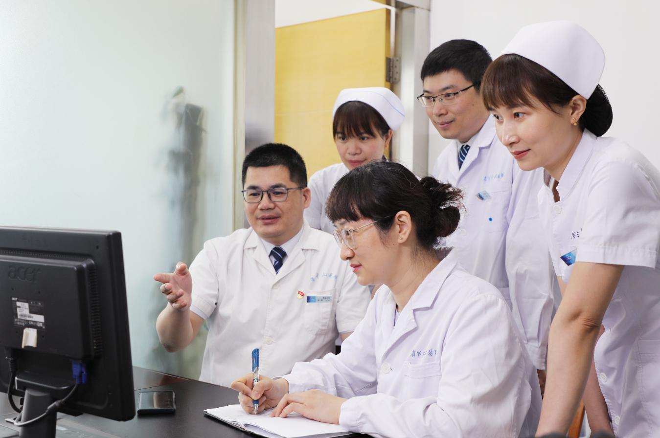 鎴氶箯鍖荤敓,鎴氶箯涓尰