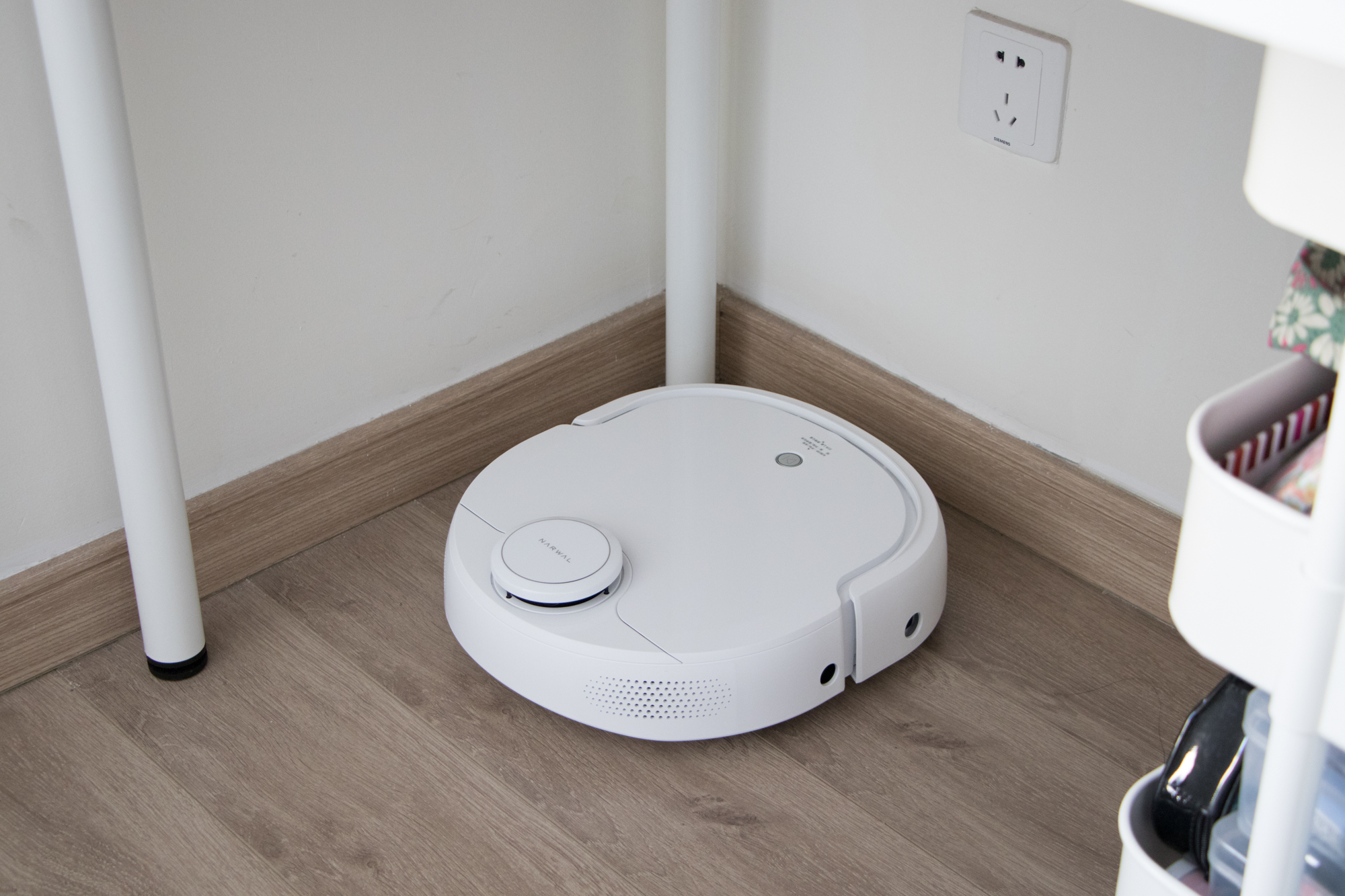 云鲸自动拖地机器人实测,云鲸j2拖地机清洁液