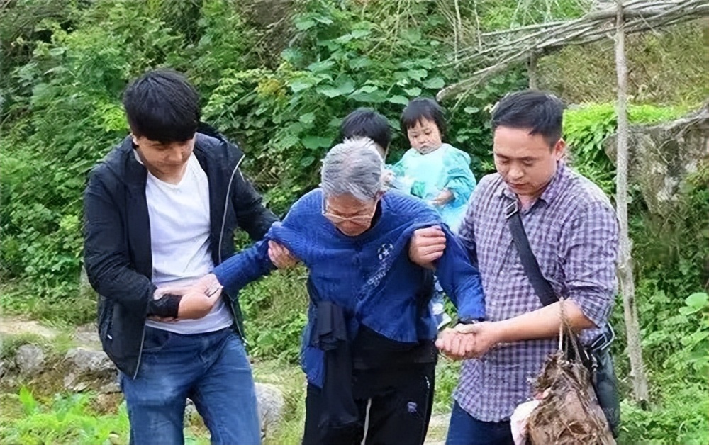 92岁老人花26万元自建墓,92岁老人用14年花26万元自建墓室