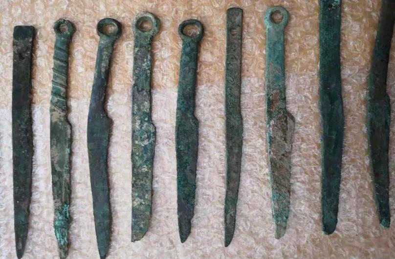 人类第一把青铜刀,中国最早期的青铜刀