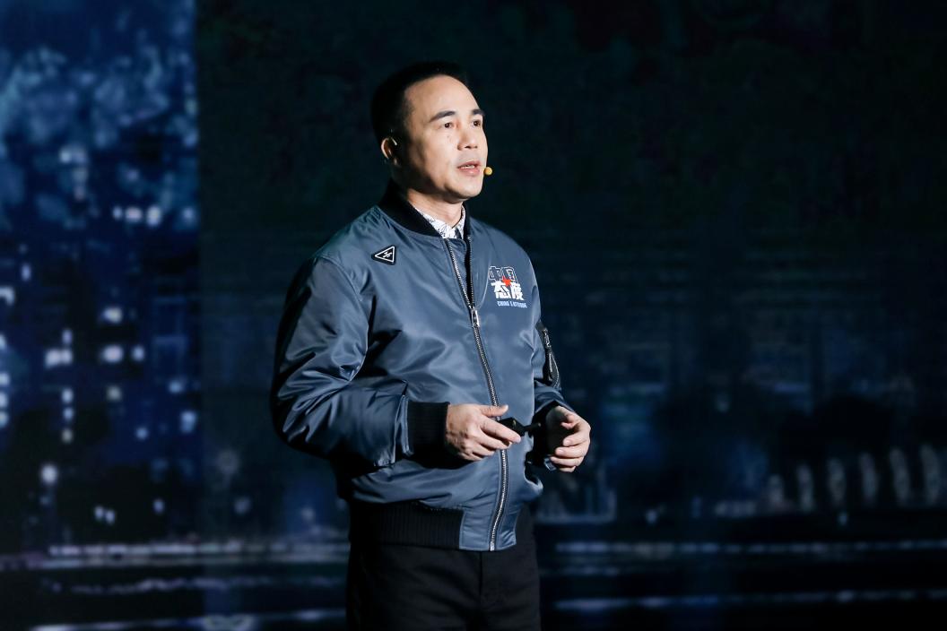 在经典和时尚之间，“七匹狼”为什么左右为难