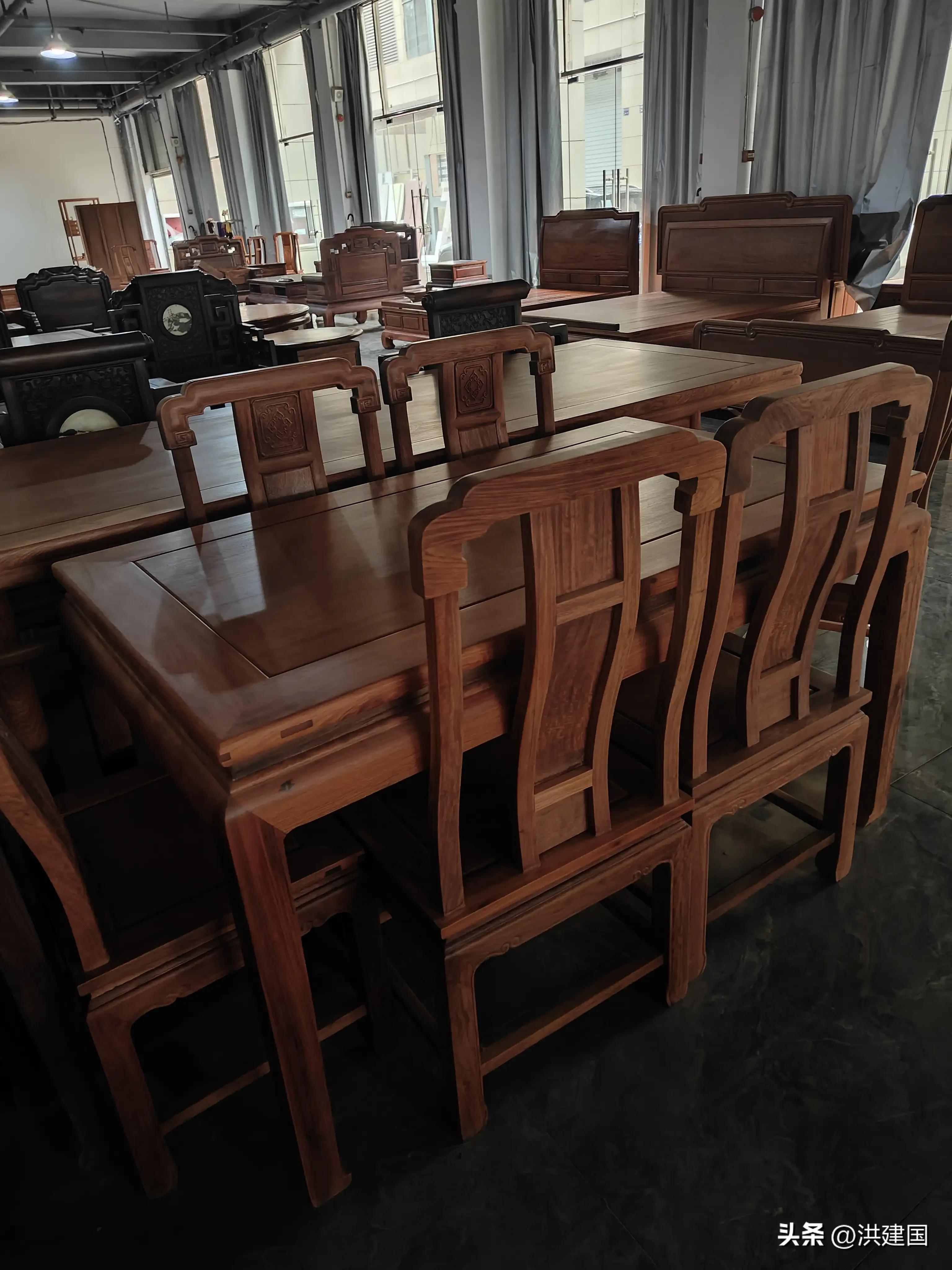 我写了一篇红木家具的升值的文章,触犯众怒了,我知道...