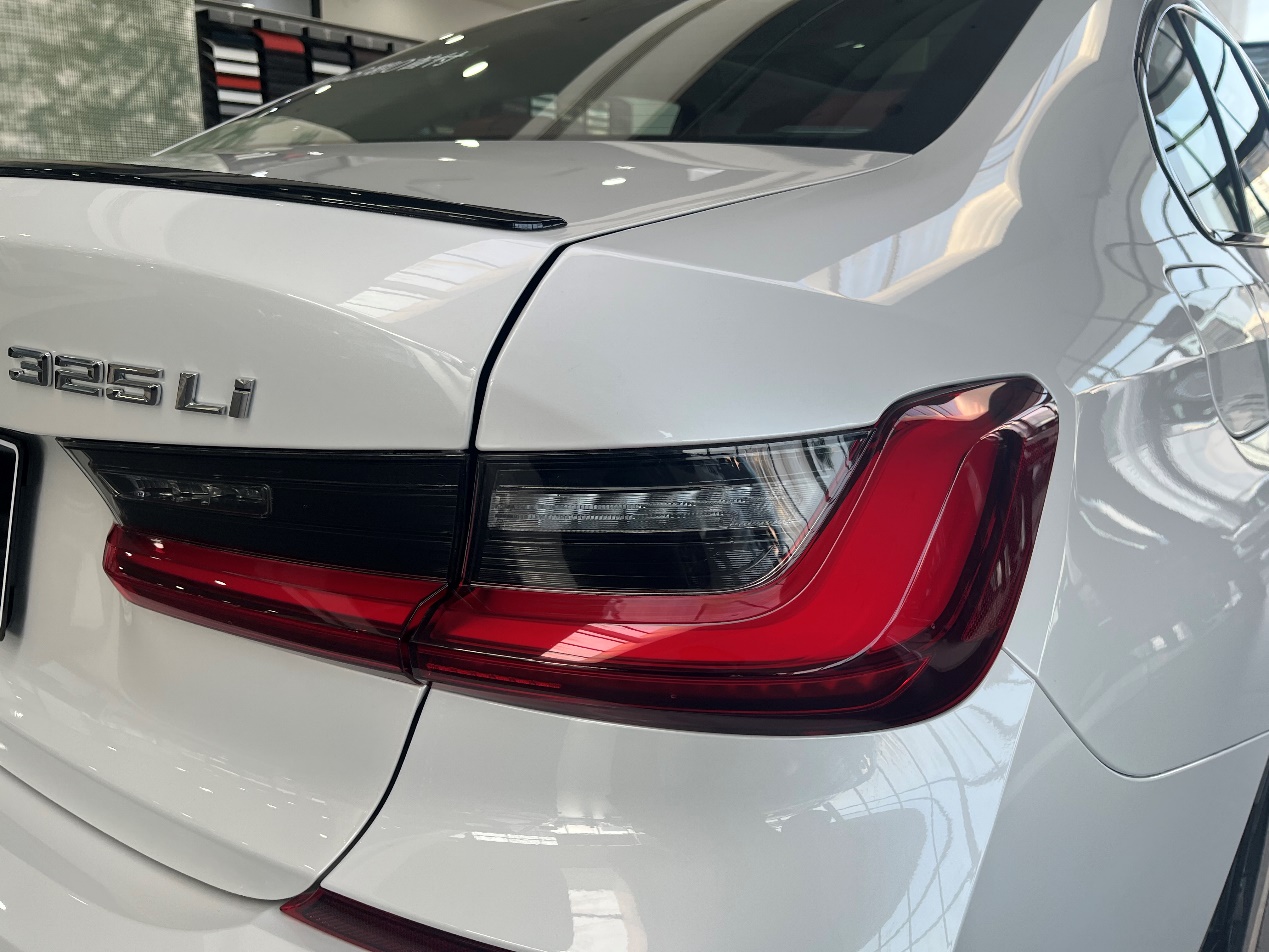 全新一代宝马3系此地无银试驾,宝马3系操控性最好的是哪一款