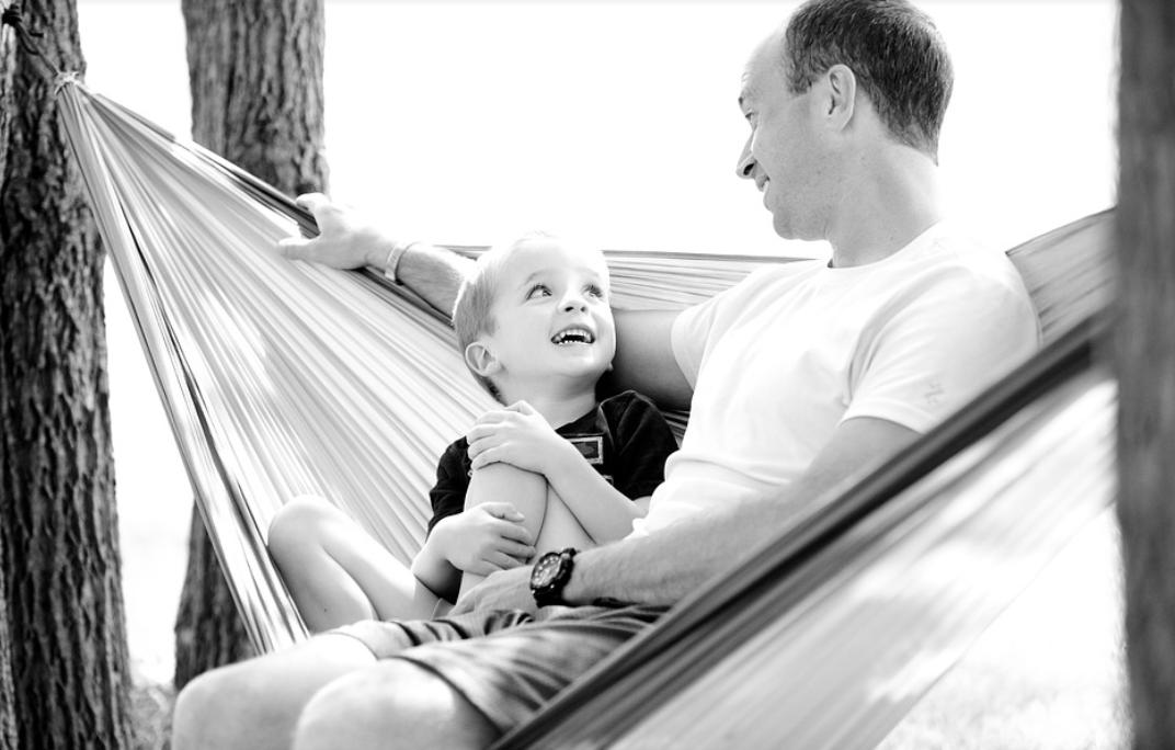 有社恐的孩子父母应该如何引导,孩子说自己有社恐怎么引导