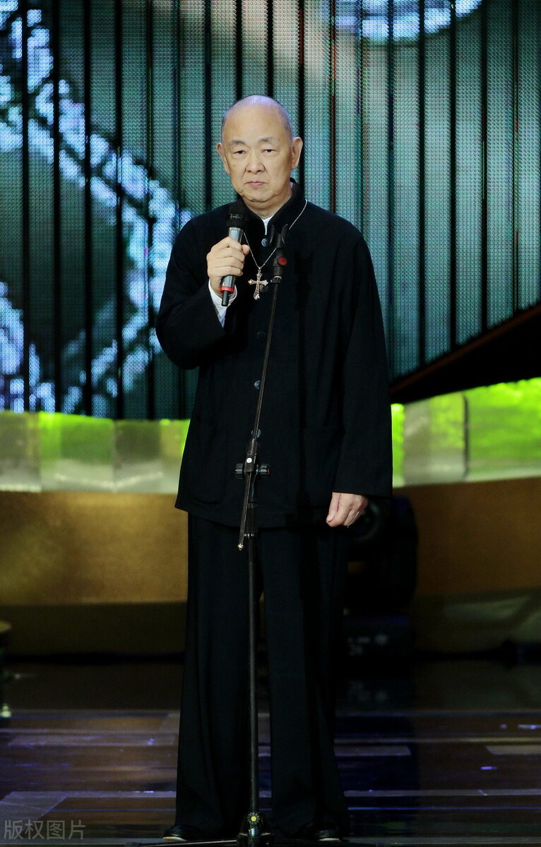 王馨平父亲及母亲,王馨平和她爸爸的视频