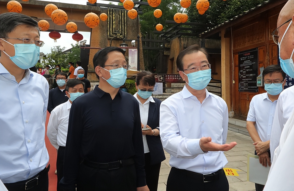 2.6亿次阅读！#云南省委书记要求反思游客为什么不来#为何被全网热议？