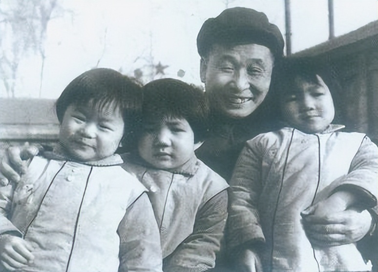 唐山地震孤儿刘革显,唐山地震孤儿电视剧