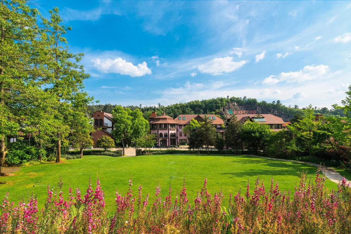 昆明寻甸县十大旅游景点,昆明十大最值得去的景点