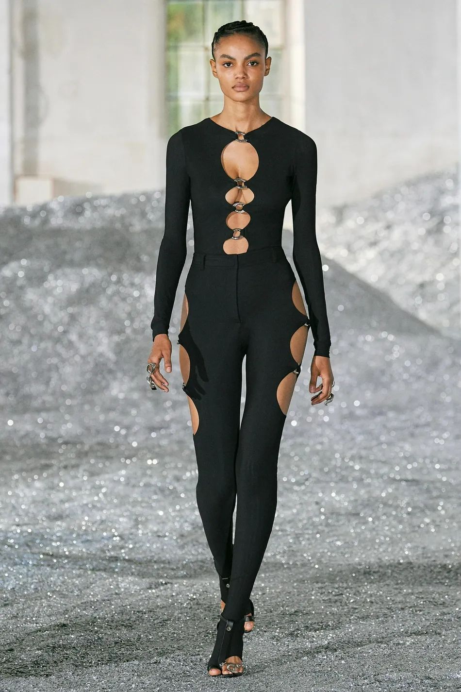 20款绝对令人惊艳的衣服,盘点那些颜值超高的衣服