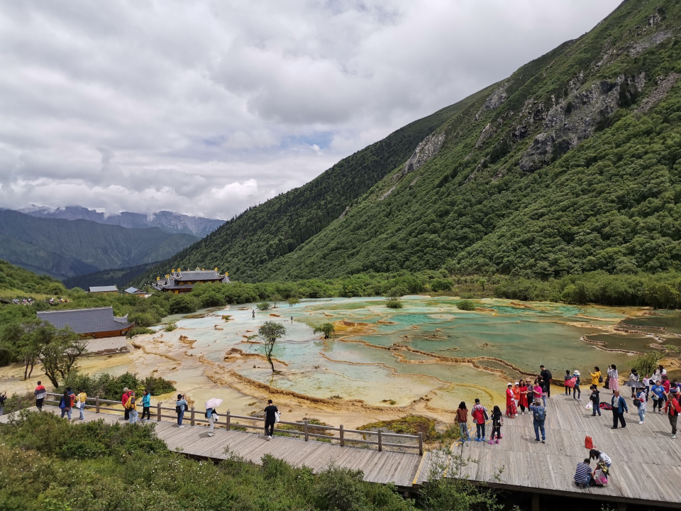四川不输九寨沟的景区,九寨沟被称为天上瑶池吗