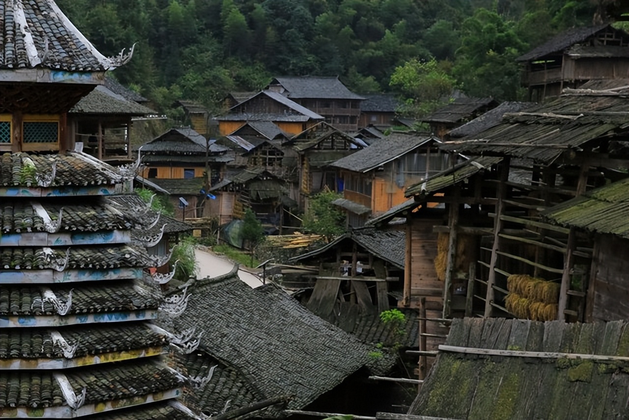 中华民族伟大复兴首先是传统文化,中华民族的伟大复兴与文化的传承