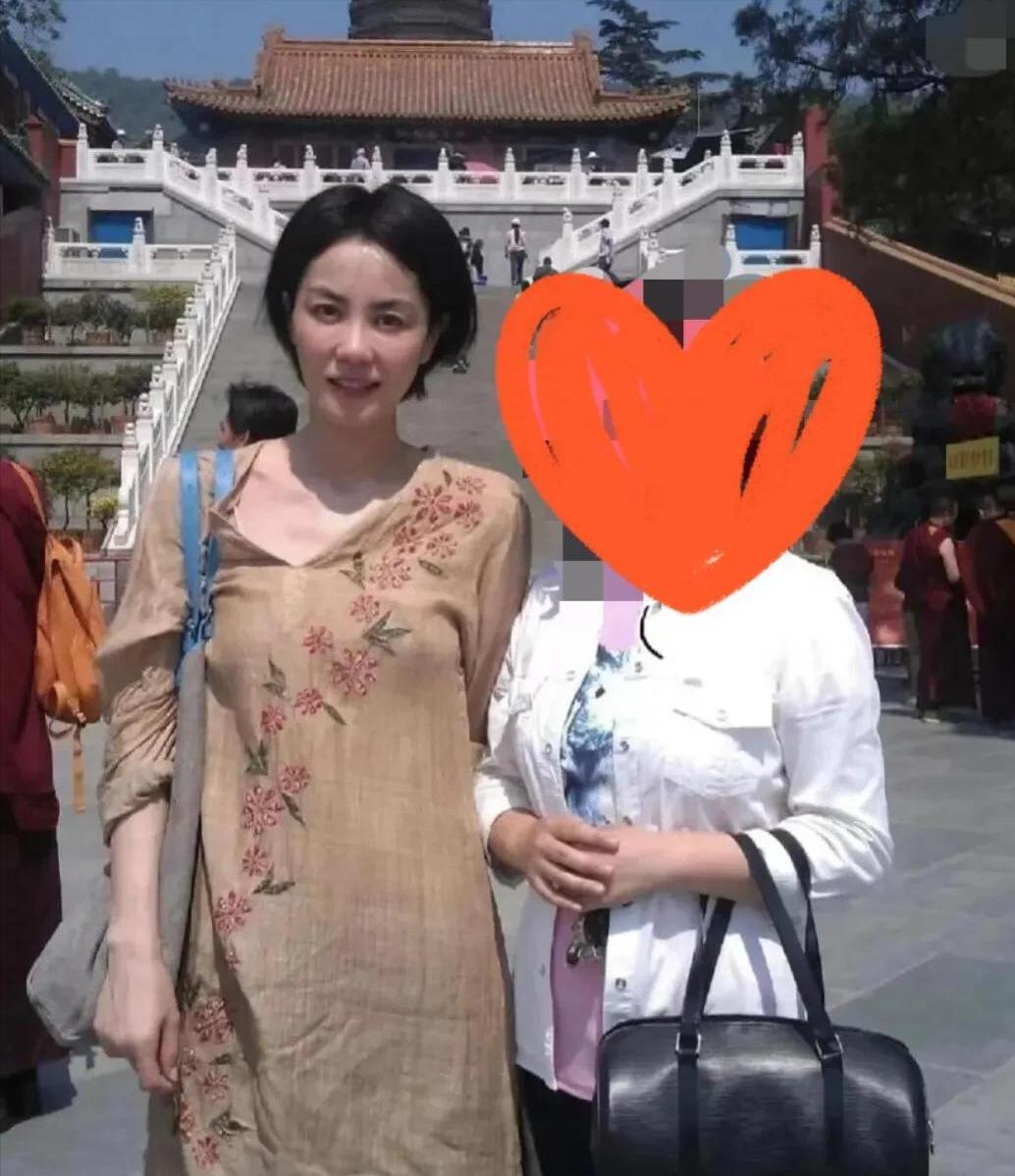 王菲和谢霆锋二人差几岁,王菲和谢霆锋以前结过婚吗