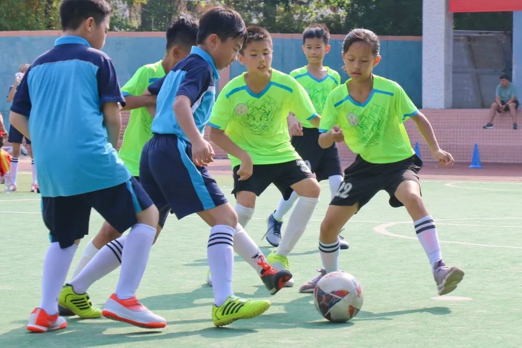 中山市校园足球联赛初中组,中山区第11小学总校直播足球比赛