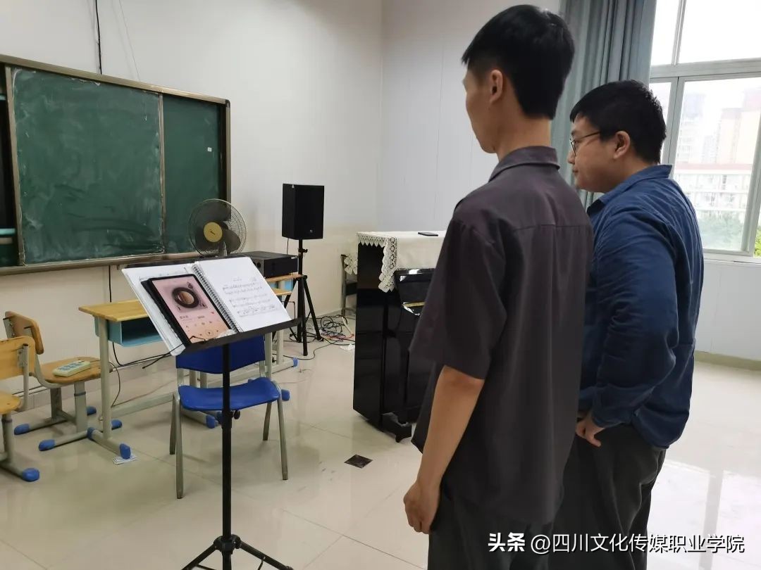 四川文化传媒职业学院是单招吗,四川文化传媒职业学院报名时间表